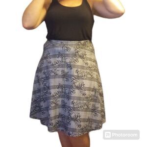 - Faith &Joy A line elastic waist skirt with rose and houndstooth print